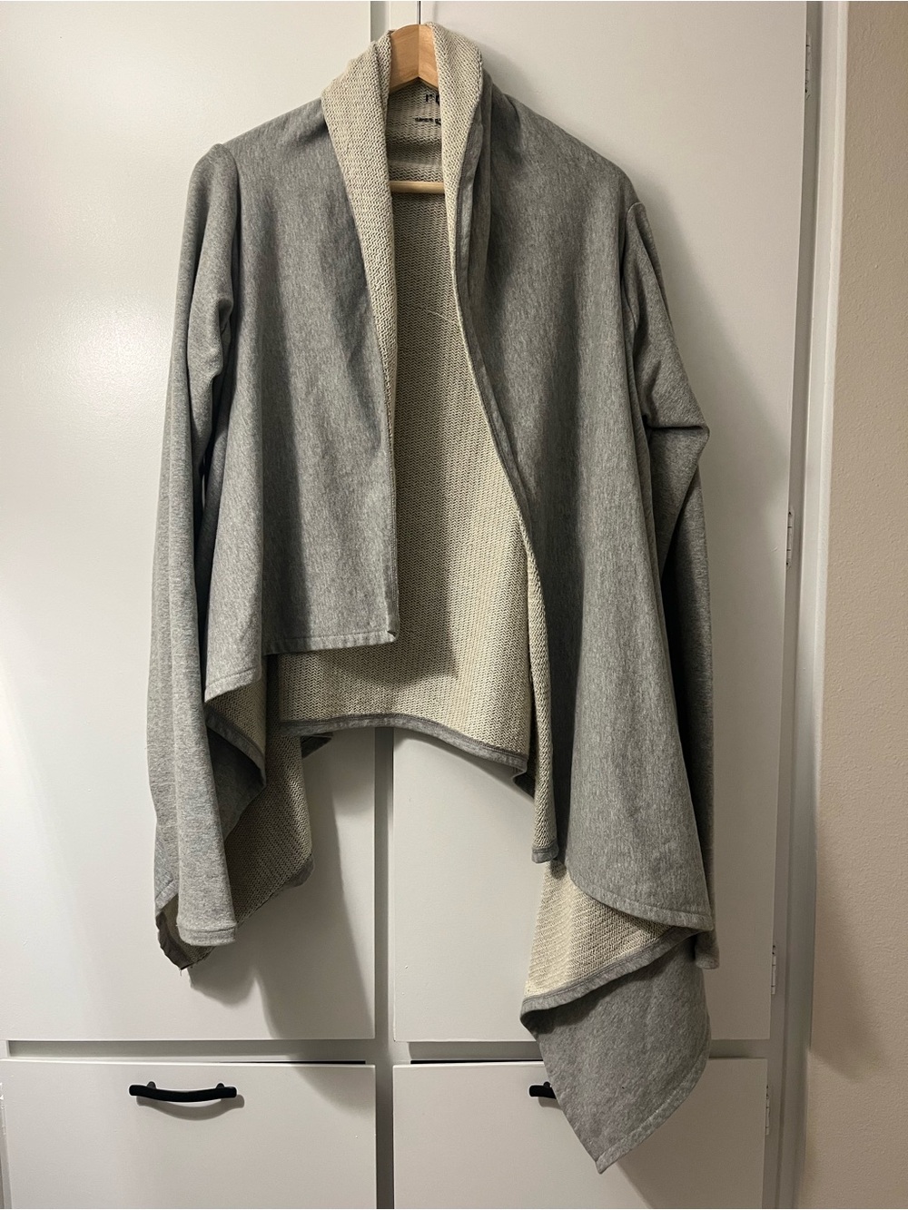 Draped Open-Front Shawl Cardigan - Gray/Cream